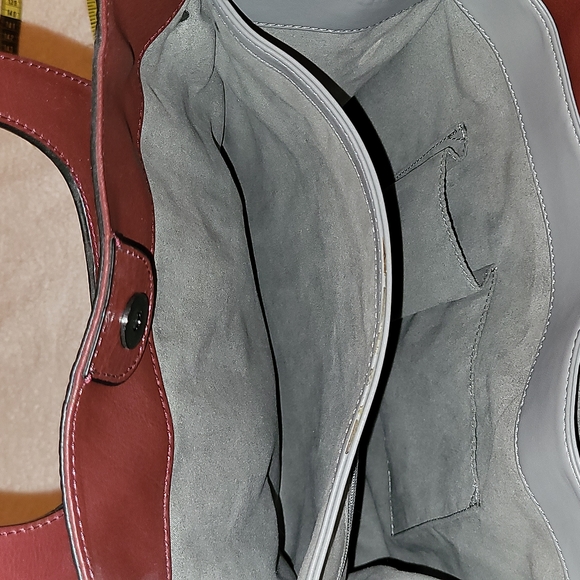 $278 Vince Camuto Leather shoulder bag - Picture 8 of 12